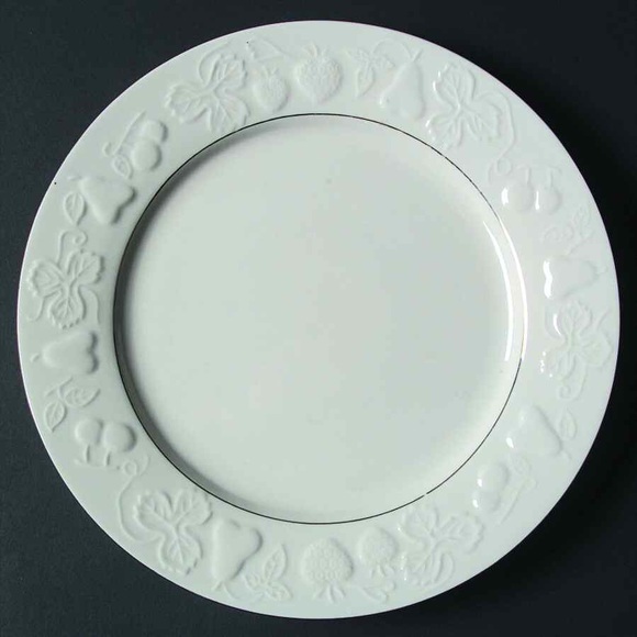 8 American Atelier Melissa salad Plates - Picture 7 of 7